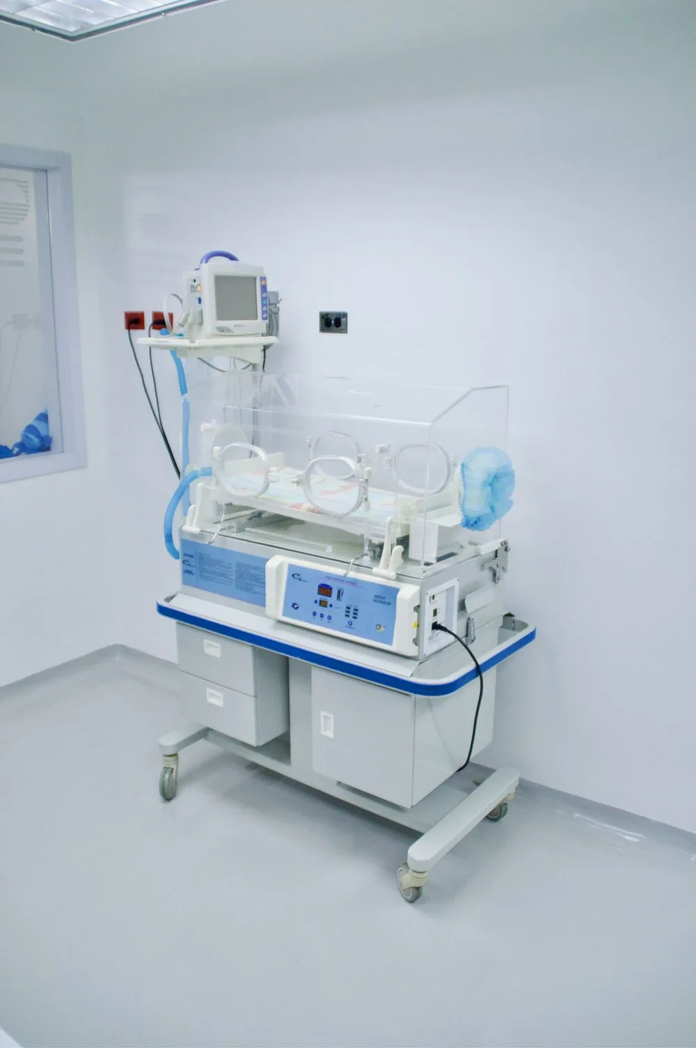Incubadora en la unidad neonatal